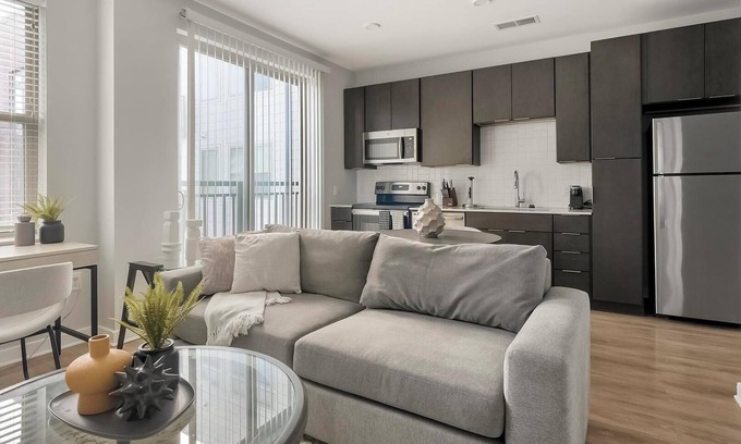 Downtown Apartment | Landing | Incredible 1BD, Gym, Pool