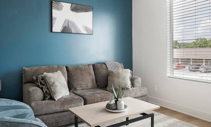 Inglewood Apartment | Landing | Modern 1BD, Rooftop Lounge