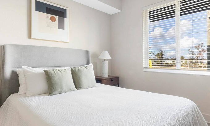 Palmetto Apartment | Landing | Modern 2BD, Clubhouse, Pool