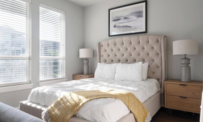 Buda Apartment | Landing | Spectacular Studio, Pool, Gym