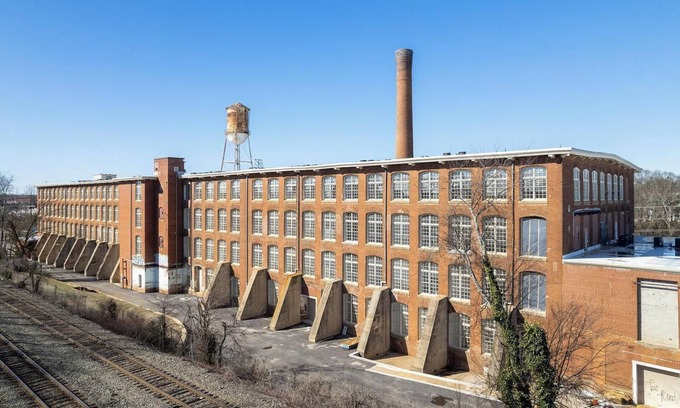 Greenville Apartment | Landing | Stunning 2BD, Yoga Studio, Gym