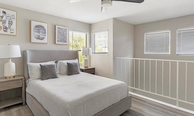 Fort Worth Apartment | Landing | Stylish 1BD, Pool, Courtyard