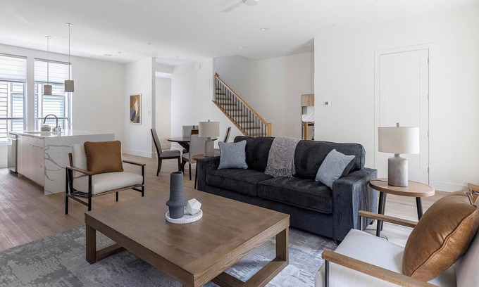 Dallas Apartment | Landing | Stylish 2BD in Downtown Dallas