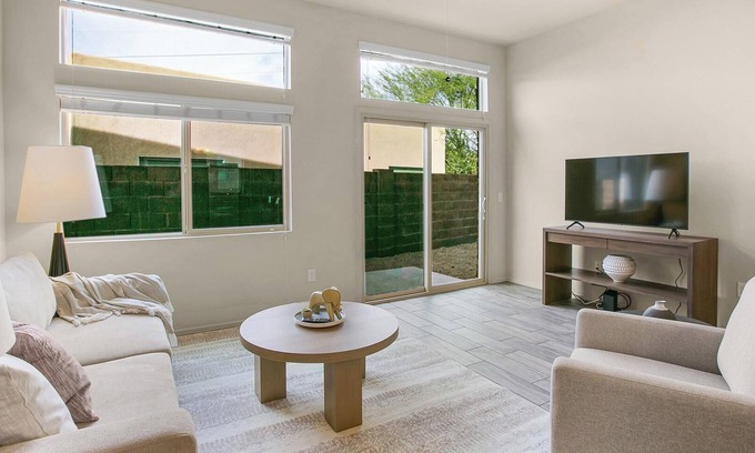 St. Johns Apartment | Landing | Stylish 2BD, Gym