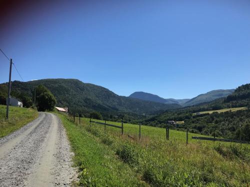 Valsoybotn House | Landlig idyll med fjordutsikt