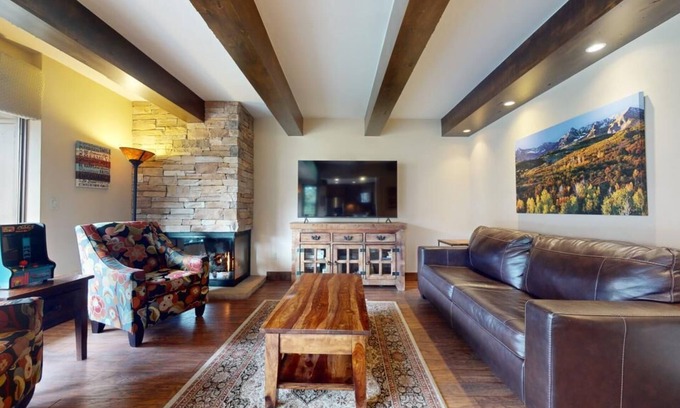 Vail Condo | Landmark 201 - 2 Bedroom Platinum