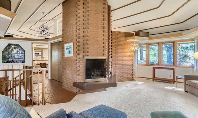 Devil's Thumb - Rolling Hill House | Landmark Mid Century Executive Rental