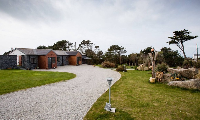 Sennen Cottage | Lands End 2 bedroom Cottage, with hot tub and private garden