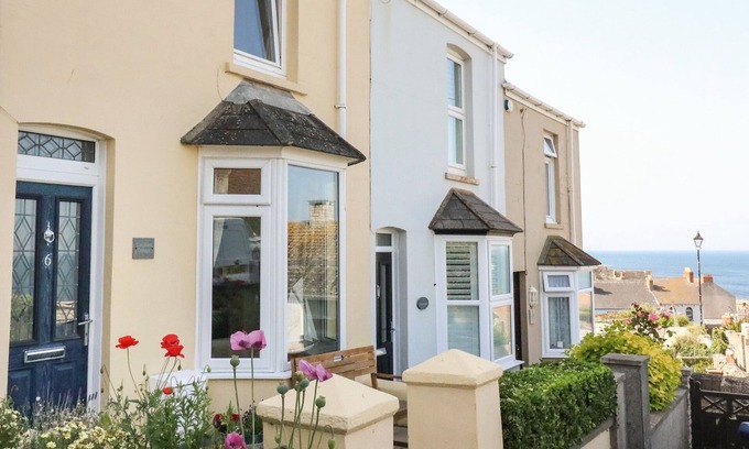 Portland Cottage | LANGHAM COTTAGE, pet friendly, with open fire in Fortuneswell