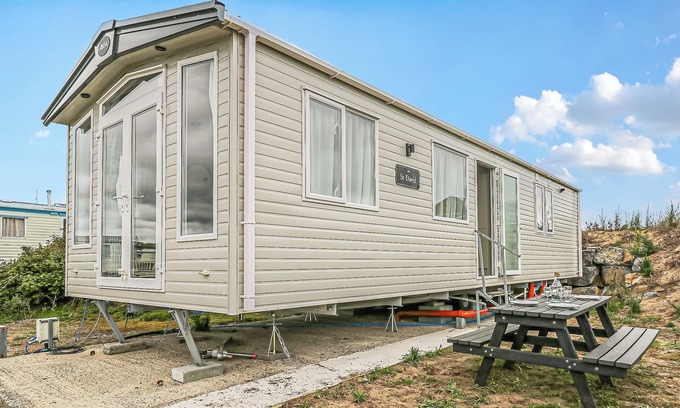 Cardigan House | Large 12ft-wide caravan with one double with en suite W.