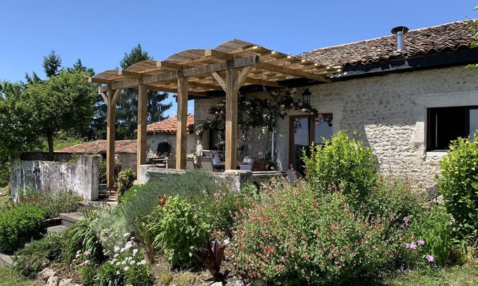 Brossac Cottage | Large 3* cottage for 10 with large shared pool and fantastic views