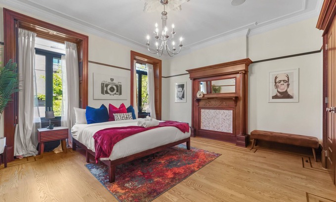 Upper Manhattan Apartment | Large 5br 3.5ba, Chef's Kitchen, Backyard