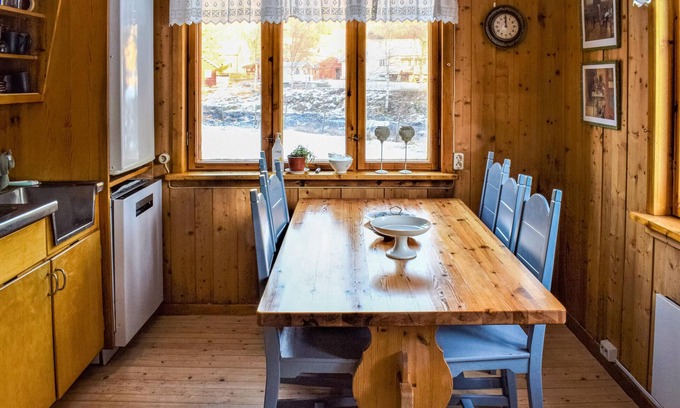 Ofte House | Large and beautiful house on child-friendly and beautiful property.