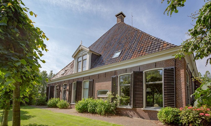 Workum Apartment | Large apartment in a former farm, in the middle of Workum