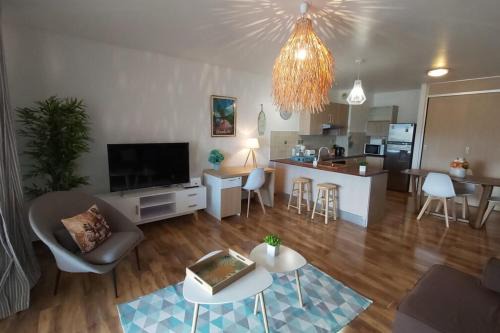 Papeete Apartment | Large apartment with sea view and Papeete