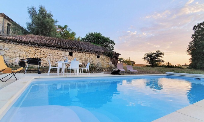 Saint-Clar Cottage | Large country house in beautiful nature, yet close to the village