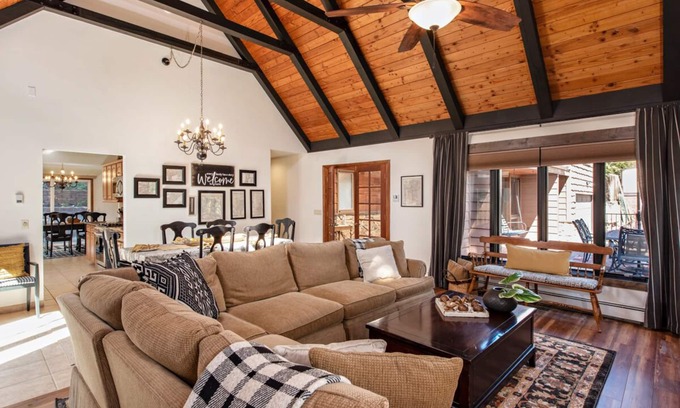 Glenwood Springs House | Large family friendly home minutes from downtown Glenwood, hot springs & skiing
