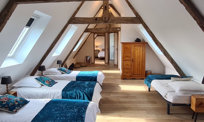 Lanmerin Cottage | Large family home (15 people or less), nature and beaches 10 km away
