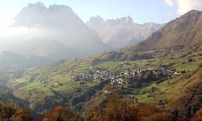 Lescun Apartment | Large gîte in the mountains, in Lescun (Department 64) (Aspe Valley)