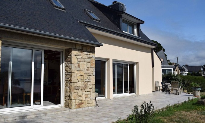 Trebeurden House | Large house in Trébeurden with WIFI, sea view, garden and BBQ, 900m from the beach, 9 pers