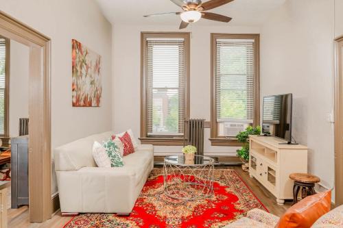 Oshkosh Apartment | Large Luxury Downtown Loft - Walk to Everything Free Parking