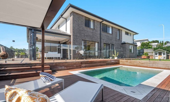 Lennox Head House | Large Modern Luxury House Lennox with Heated Pool, Close to Shops, Beach & Byron