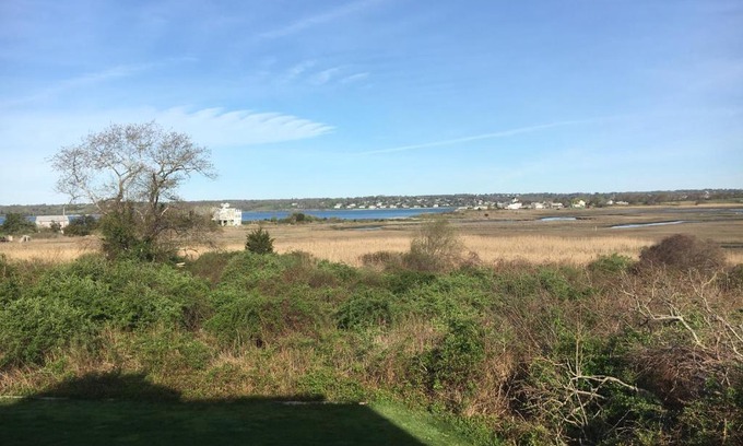 Little Compton Bed & Breakfast | Large Modern Private Suite by the Sea- Birders Paradise