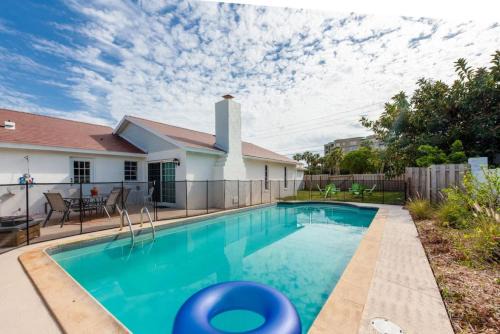 River Point House | Large pool home and blocks away from the beach