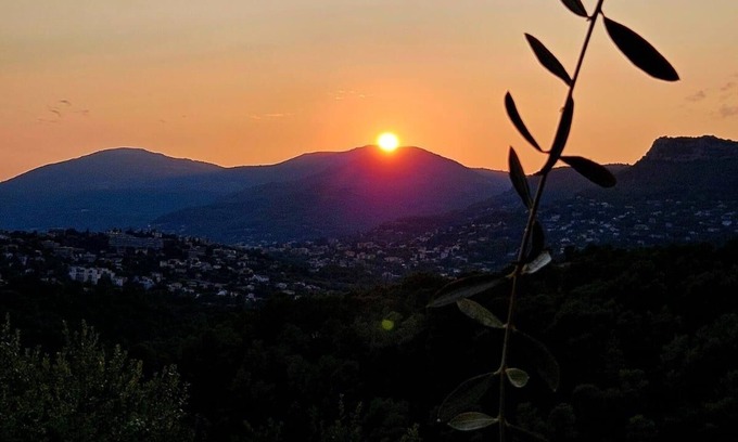 La Gaude Villa | Large provençal house with dominant view on the mountains