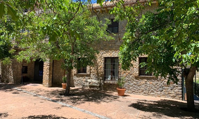 Guejar Sierra House | Large Rural House Cortijo Argumosa with pool
