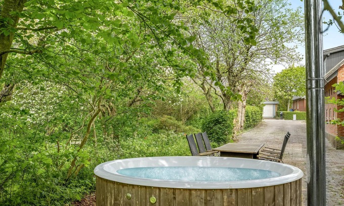 Struer Municipality House | Large, spacious vacation home in the north of Denmark.