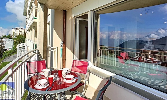 Leysin Apartment | Larges Horizons 211 Nice 2 rooms apartment, 55m2 (max. 5 people) in 1st floor of a residence at abou