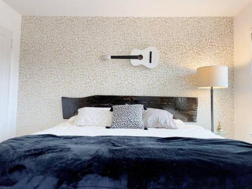 Lancaster House | Larry's Lancaster Landing: with fully-fenced yard