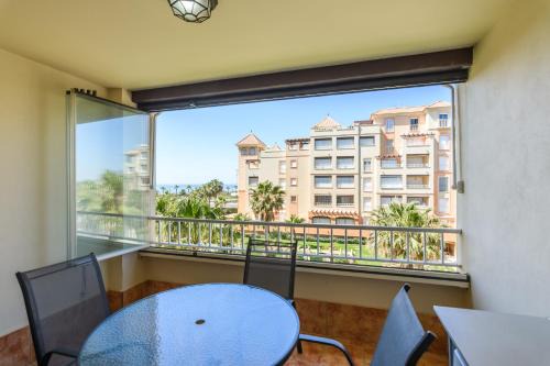 Ayamonte Apartment | Las Arenas by Ĥ