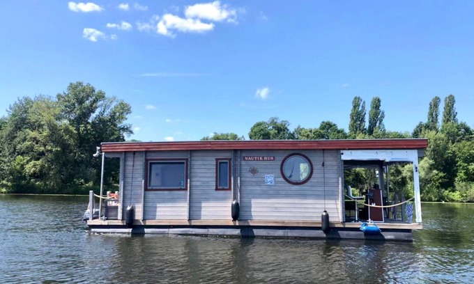Toplitz Boat Rental | Late summer on the Havel houseboat "NautikHus"