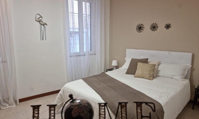 Messina Apartment | Laura Four