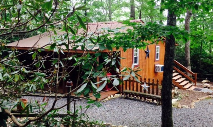 Fancy Gap Cabin | Laurel Thicket at Do Drop Inn Cabin Rentals