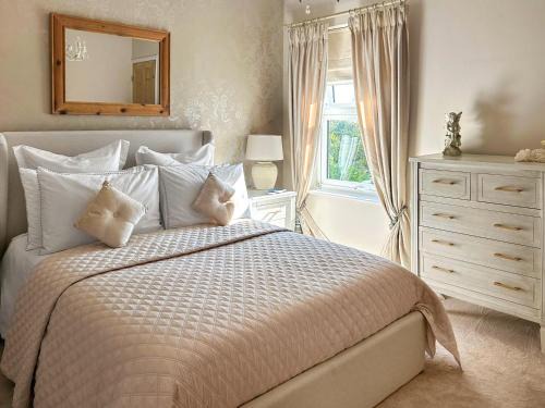 Frinton-on-Sea House | Lavender Cottage