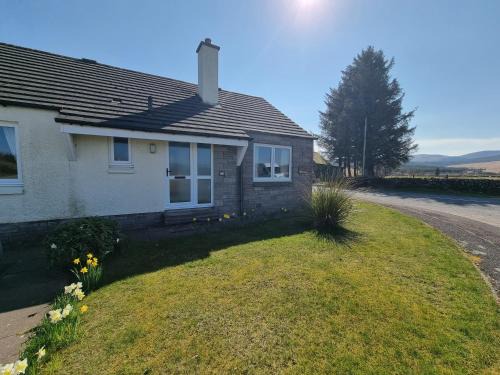 Carsphairn House | Lavender Cottage with Parking and Beautiful Views Spring Special