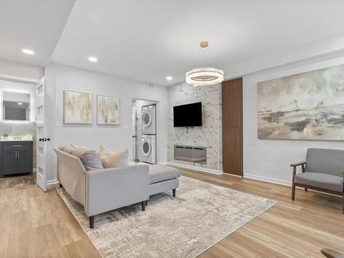 Lawrenceville Apartment | Lawrenceville Central !5 Spacious and Quiet Three Bedroom Apartment with Free Street Parking