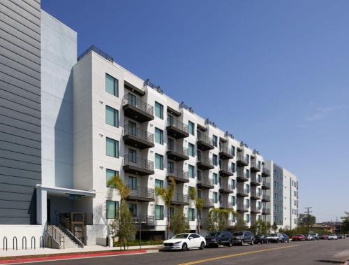 Los Angeles Apartment | LAX 1 Bed Luxe with FREE PARKING