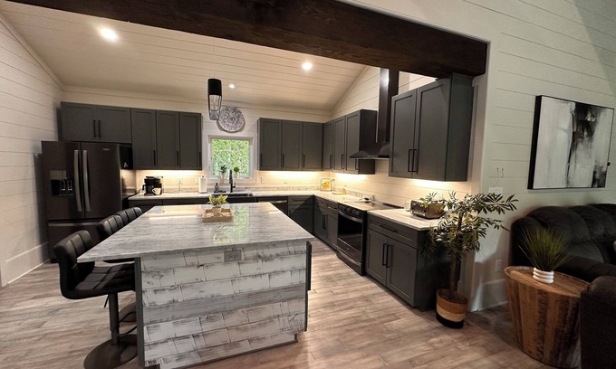 Summit Cabin | Lazy Creek on the Bogue Chitto