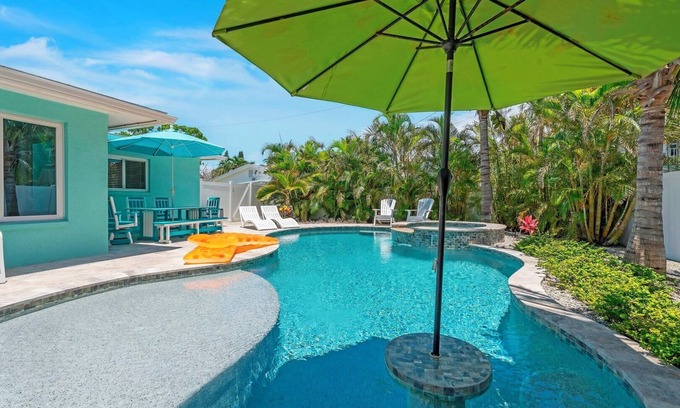 Holmes Beach House | Lazy Pelican by Duncan Real Estate