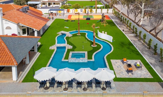 Glendale House | Lazy River Luxe | Pickleball | 6BR's | Pool & Spa