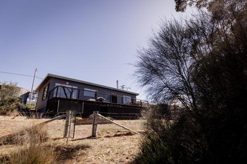 Primrose Sands House | 'Lazy Susan's' Waterfront Shack