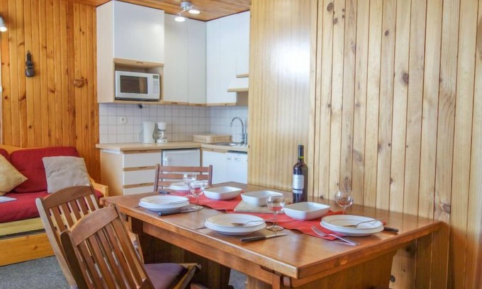 Le Lavachet Apartment | Le 2100 A et B (Lavachet) by Interhome
