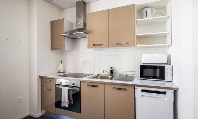 Montbeliard Apartment | Le 42gregimmoappart'hôtel