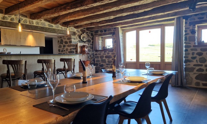 Laguiole Ski Chalet | Le Buron de Laguiole, peaceful setting on the Aubrac plateau, near Laguiole