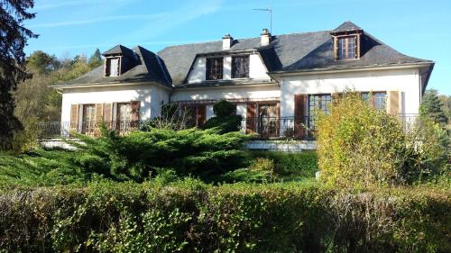 Saint-Cyprien-sur-Dourdou Bed & Breakfast | Le Curieux de Conques