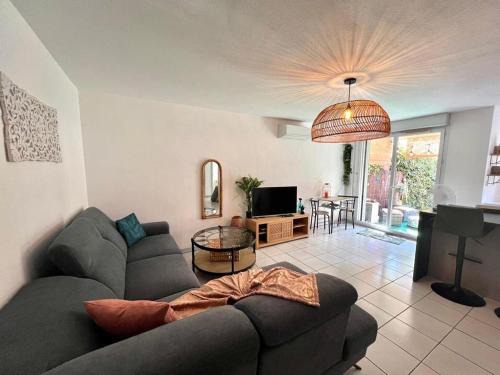 Toulouse North Apartment | Le Ernest - Parking inclus, jardin privé et piscine